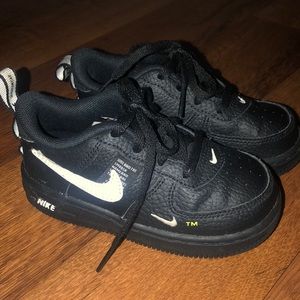 8c Black Nike Airforce